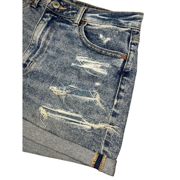 American Eagle Women’s 6 Stretch Mom Jean Shorts Distressed Denim Rolled Hem - Picture 2 of 8